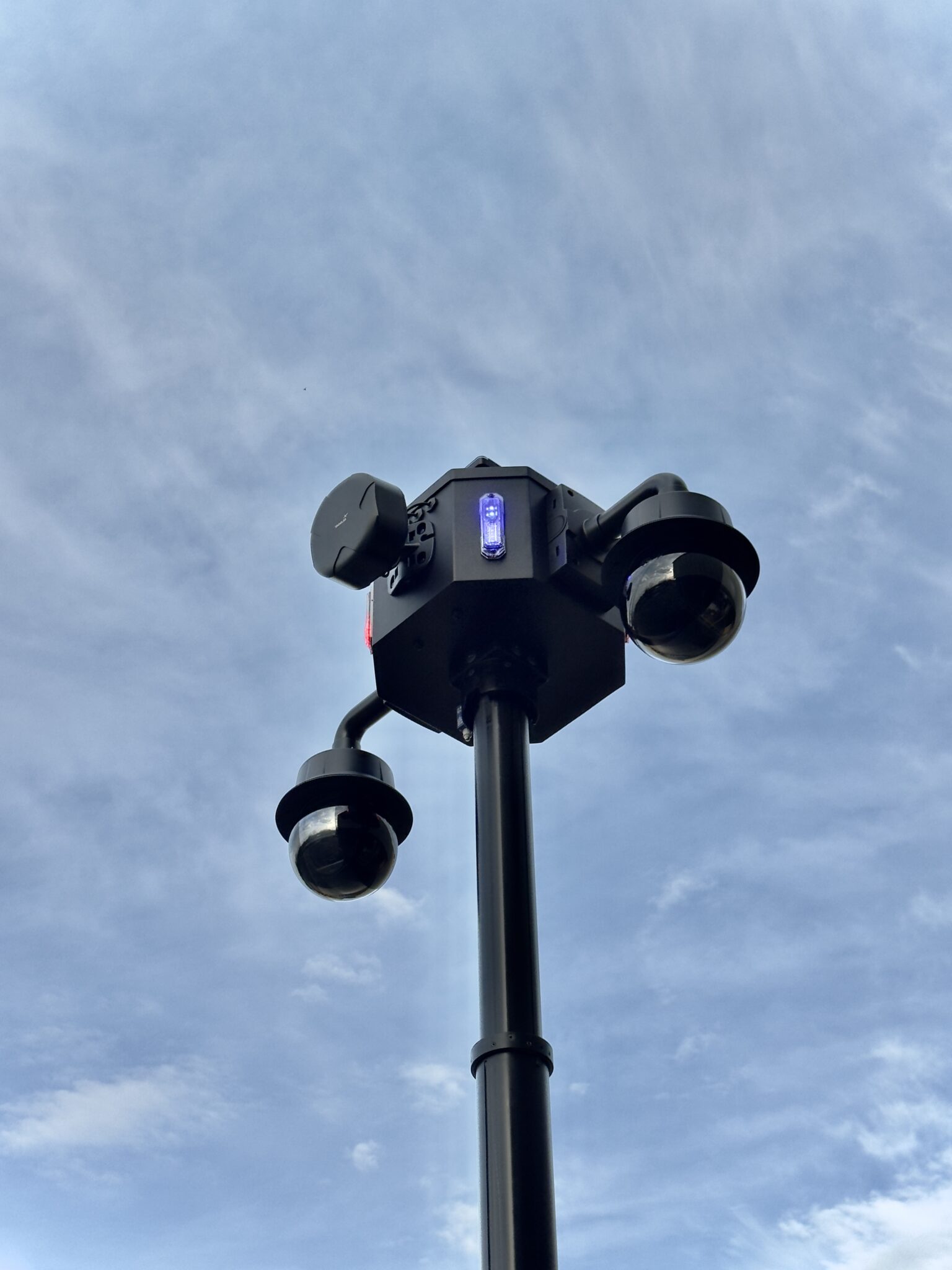 CTS FXT-44 solar surveillance trailer with AV1 surveillance camera deployed by Gulf Shores Police Department streaming over bonded cellular
